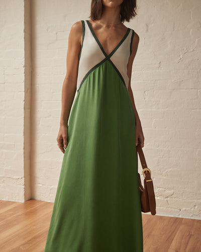 Jacky™ | Lightweight V-Neck Maxi Dress