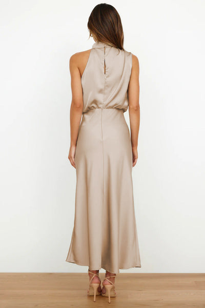Theresa ™ | Long Dress with Halter Neck