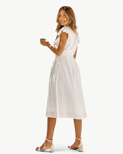 Lara™ | Dress with V-neck and Ruffled Sleeves