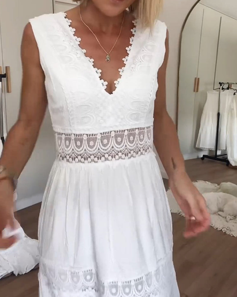 Clover™ | WHITE LACE DRESS