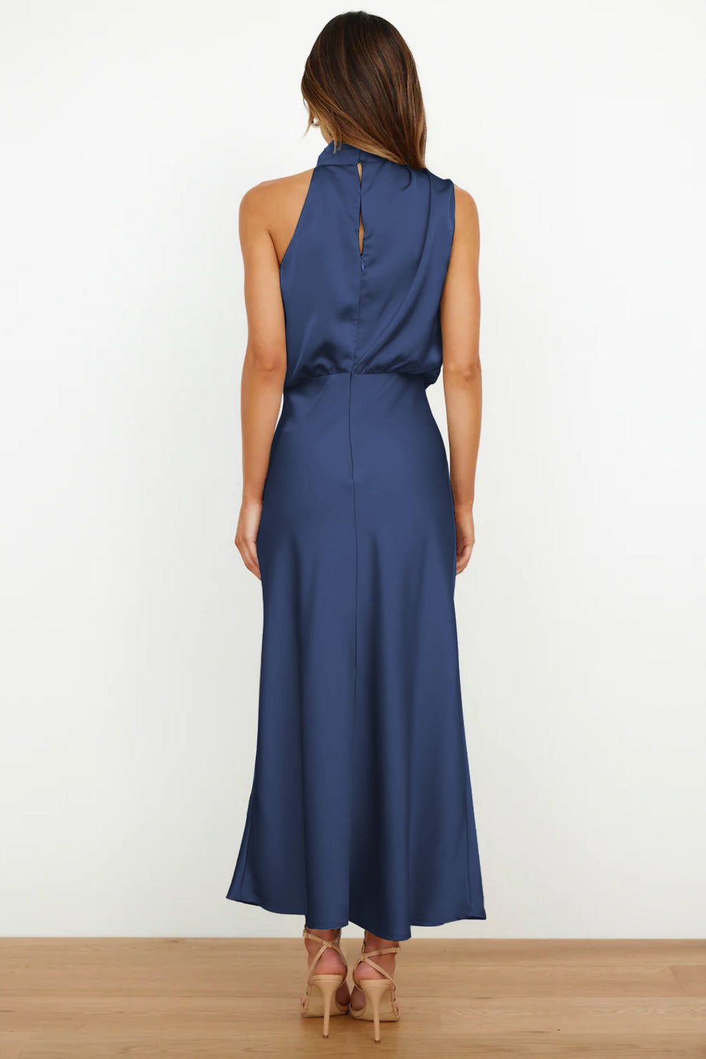 Theresa ™ | Long Dress with Halter Neck