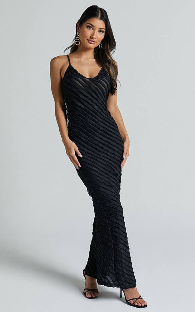 Talia ™ | Chic Black Dress