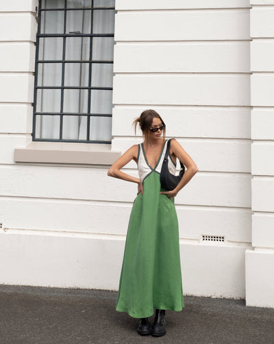 Jacky™ | Lightweight V-Neck Maxi Dress