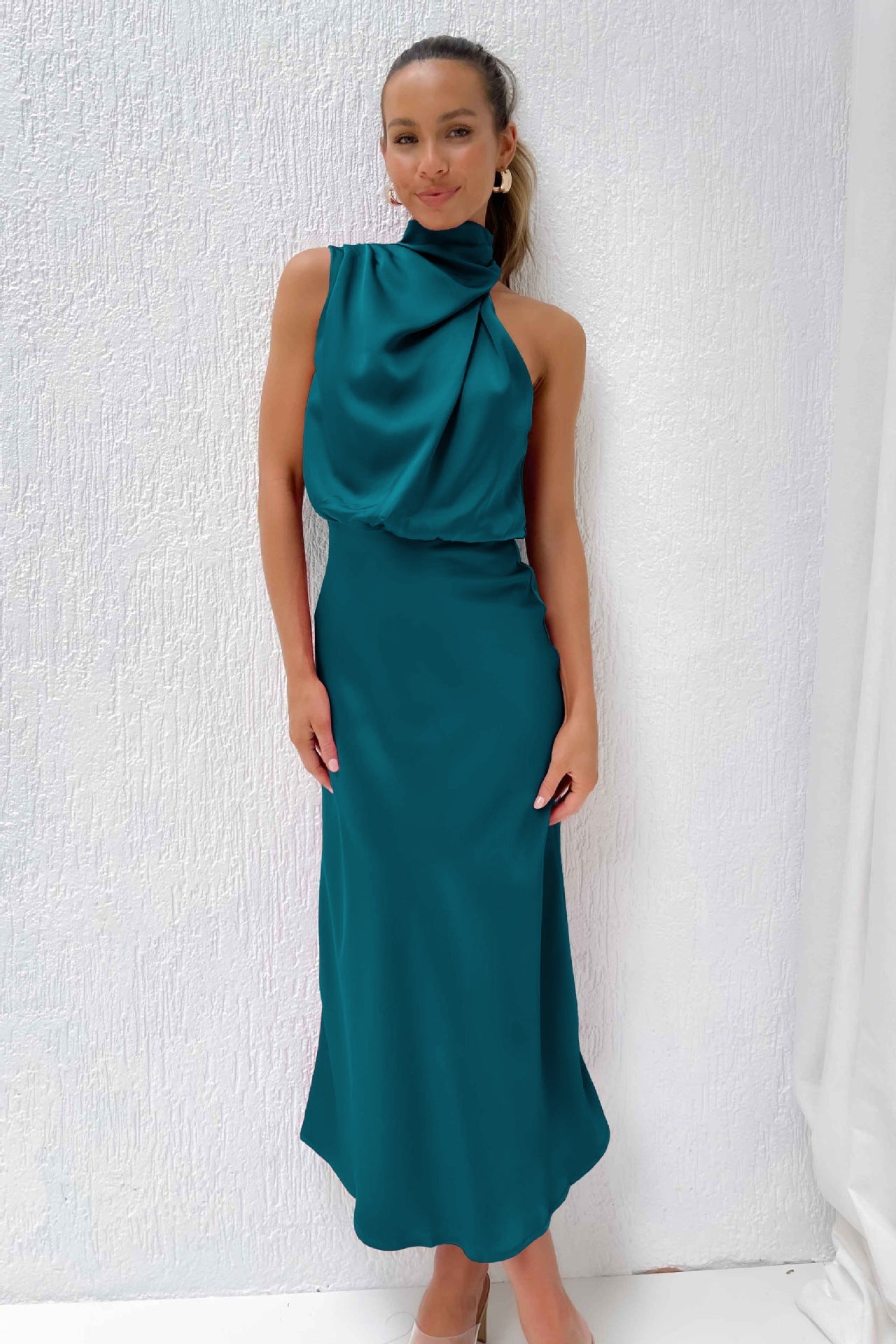 Theresa ™ | Long Dress with Halter Neck