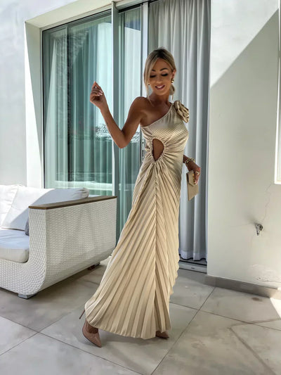 Lizbeth - Dress with Flower Shoulders